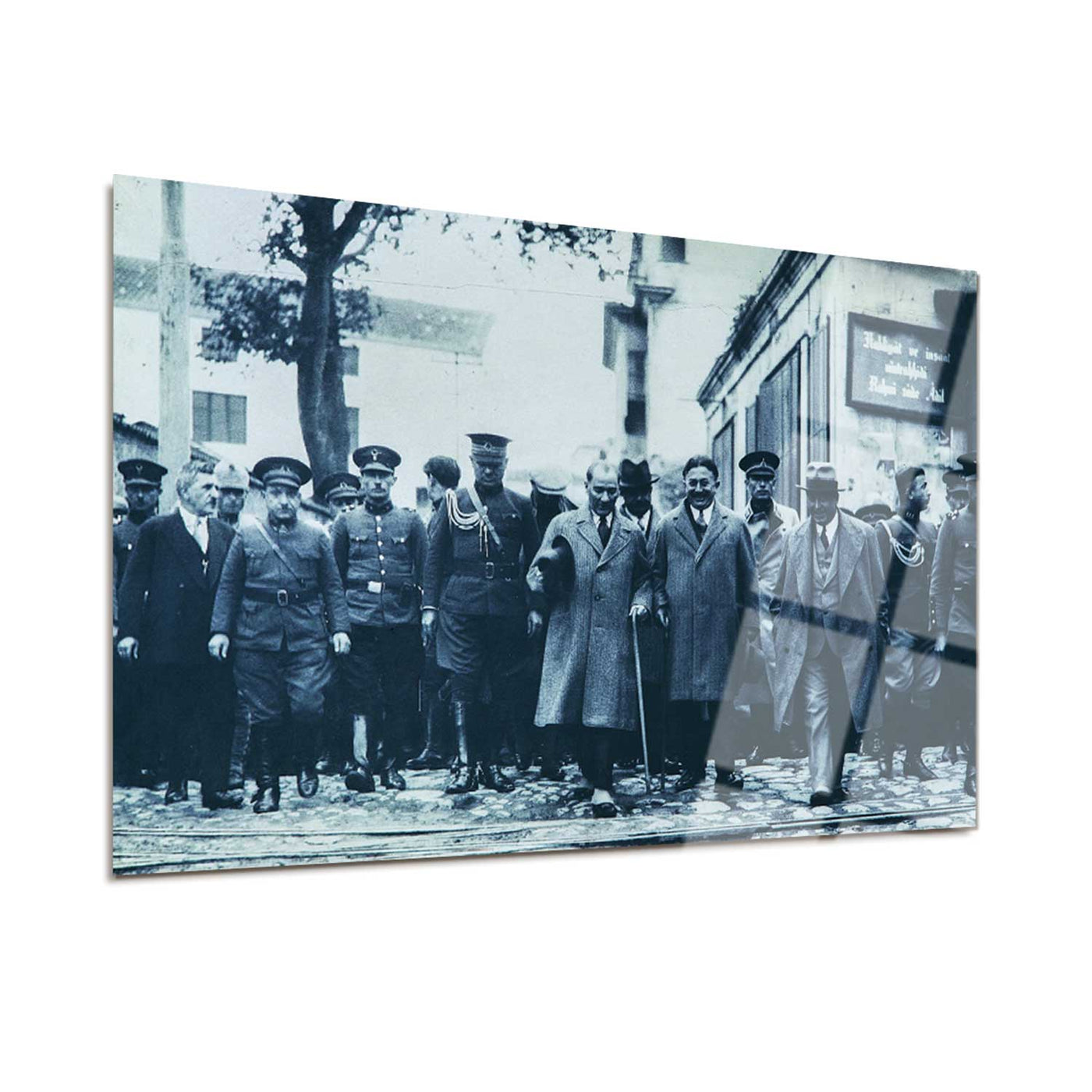 Atatürk Samsun’da Şehri Gezerken Cam Tablo - ATC007