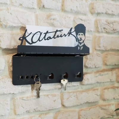 Kemal Atatürk İmzalı Metal Duvar Askılığı - APH236