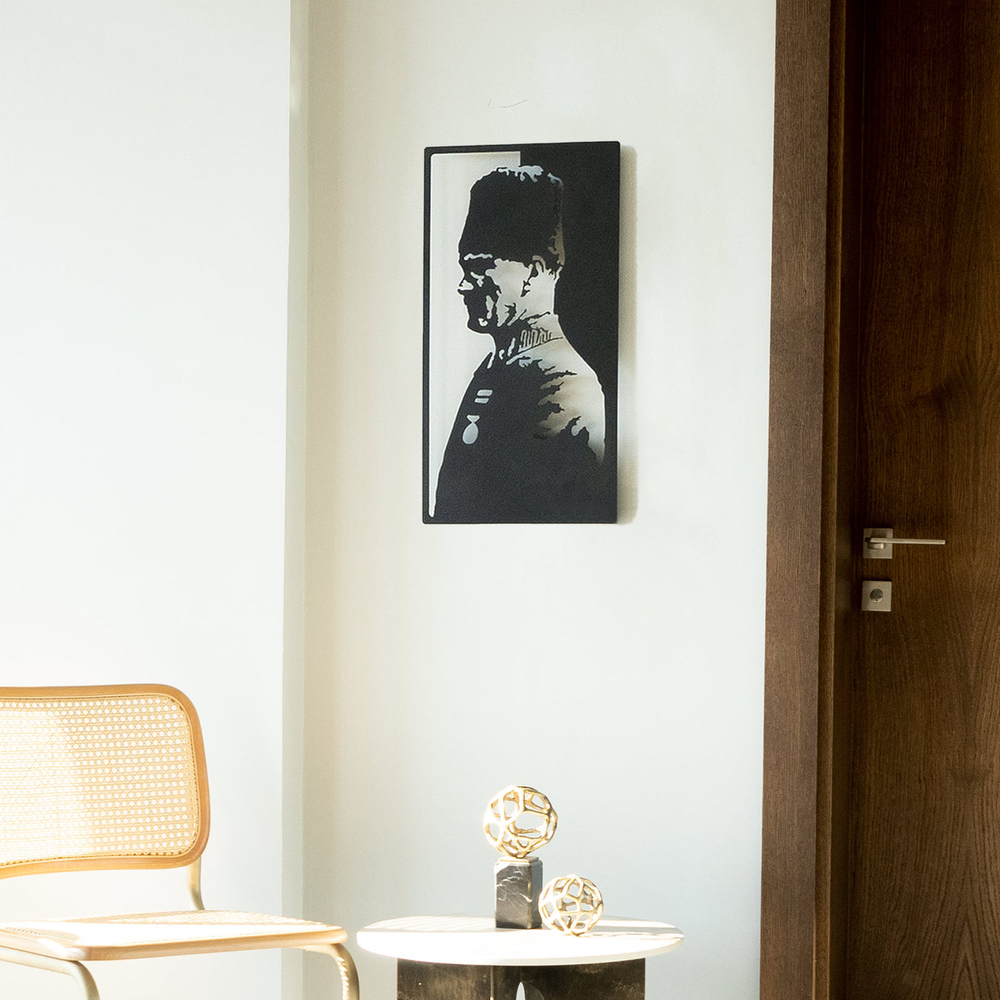 Çerçeveli Atatürk Silüetİ Metal Duvar Tablosu - APT645